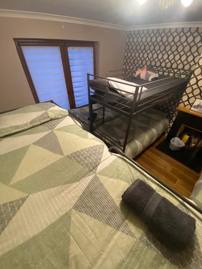 Dublin Airport Big Rooms With Bathroom Outside Room - Kitchen Only 7 Days Reservation Εξωτερικό φωτογραφία
